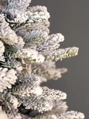 White Snow Spray Flocking Christmas Tree Artificial Snow